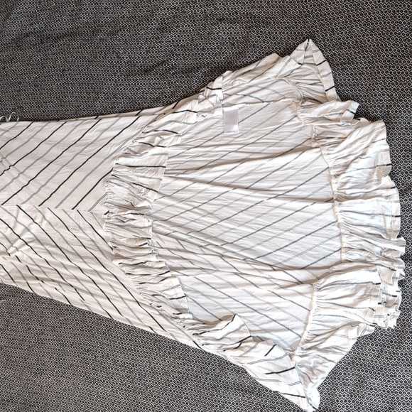 2/$12 Express | Hi-Lo stripped maxi dress - Picture 7 of 8